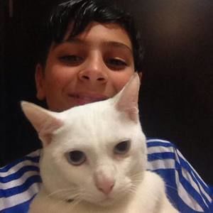 Meet your Posher, Omar